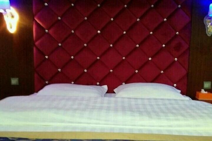 Room 37 of 42
