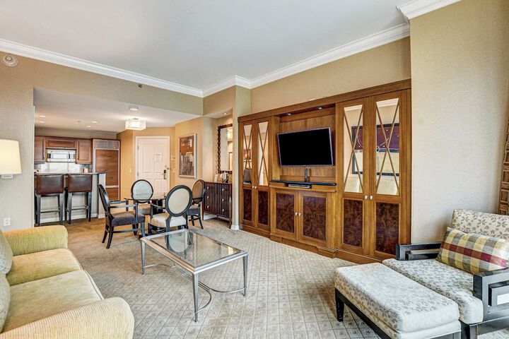 Room 22 of 65