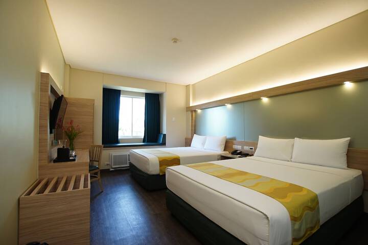 Room 9 of 28