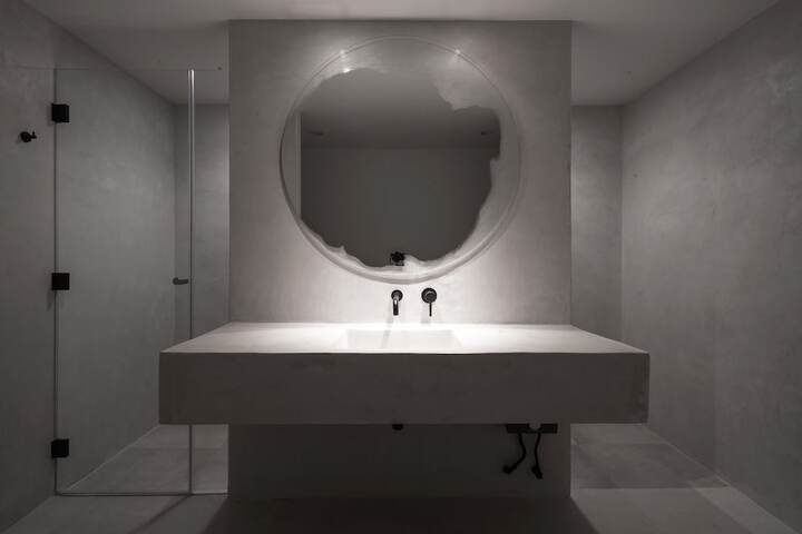 Room 15 of 47