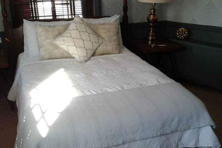 Room 5 of 42