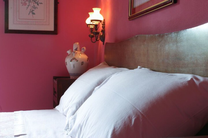 Room 10 of 75