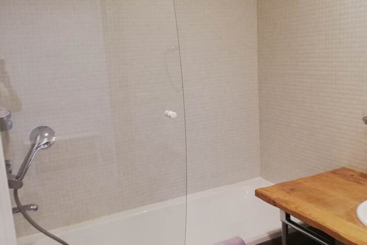 Room 11 of 26