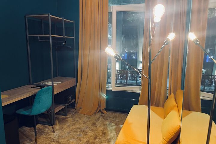 Room 19 of 116