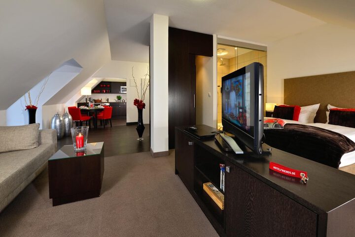 Room 17 of 41