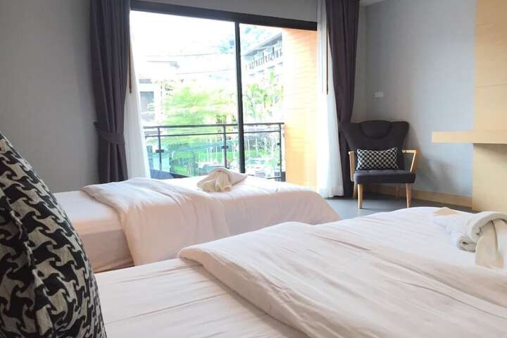 Room 4 of 63