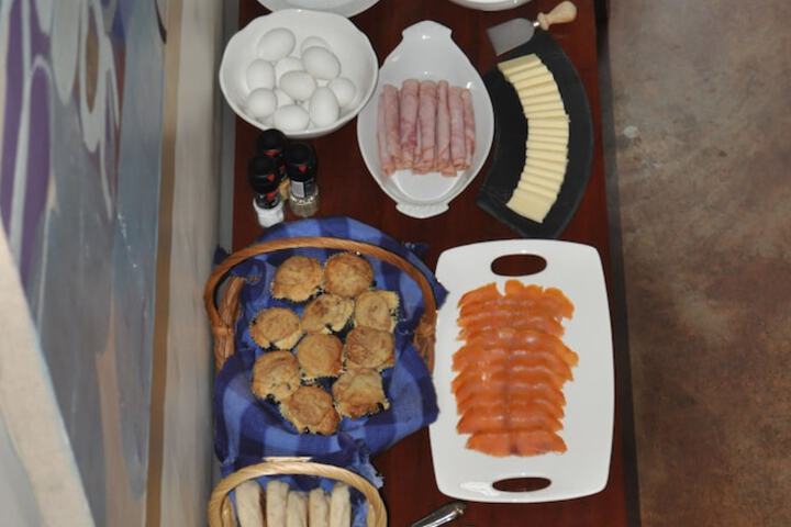 Dining 40 of 77
