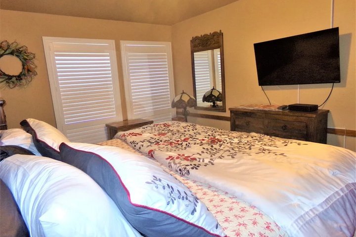 Room 4 of 23