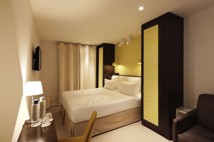 Room 56 of 106