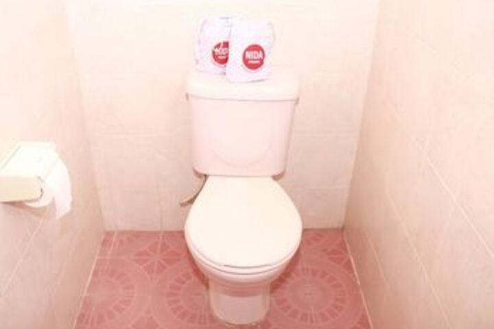 Room 6 of 42