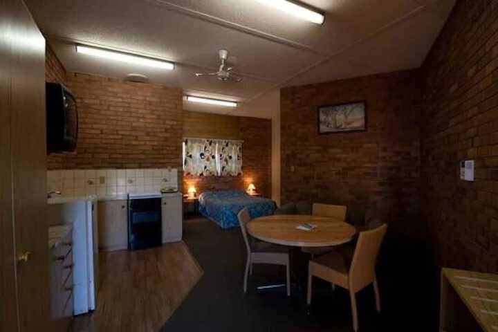 Dining Photos