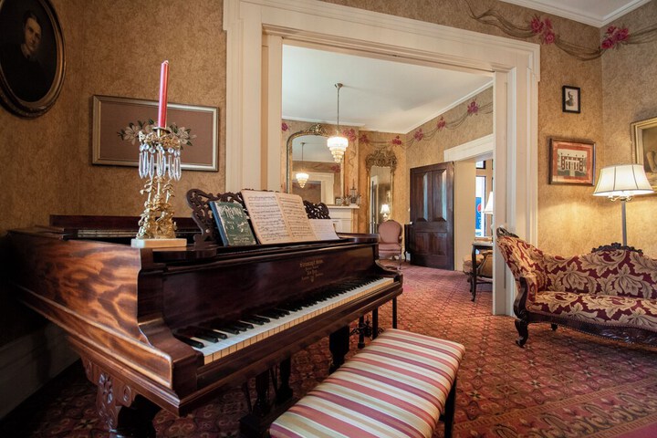 Hotel Interior 9 of 75