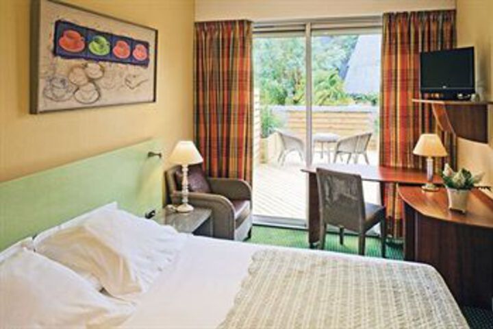 Room 7 of 24