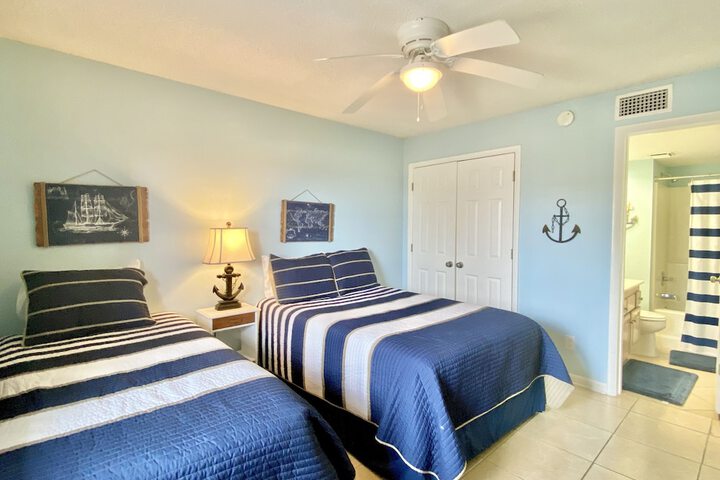 Room 2 of 20