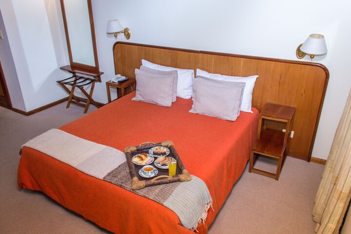 Room 6 of 53