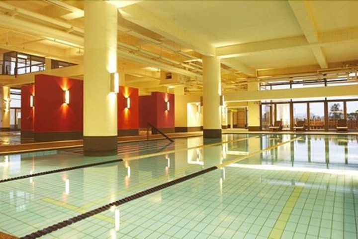 Hotel Pool