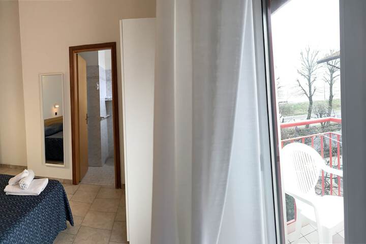 Room 16 of 70