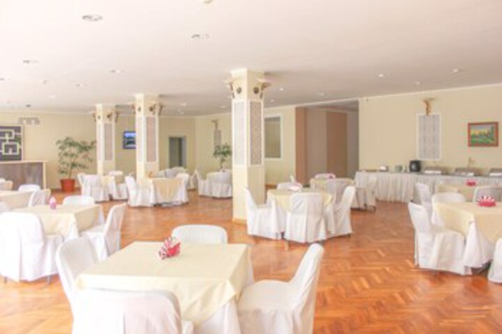 Ballroom/Hall 3 of 52