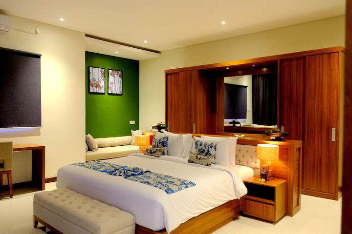 Room 6 of 61