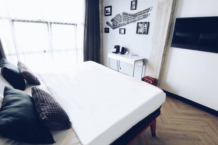 Exterior of Bed Bites & Business Hotel Rotterdam