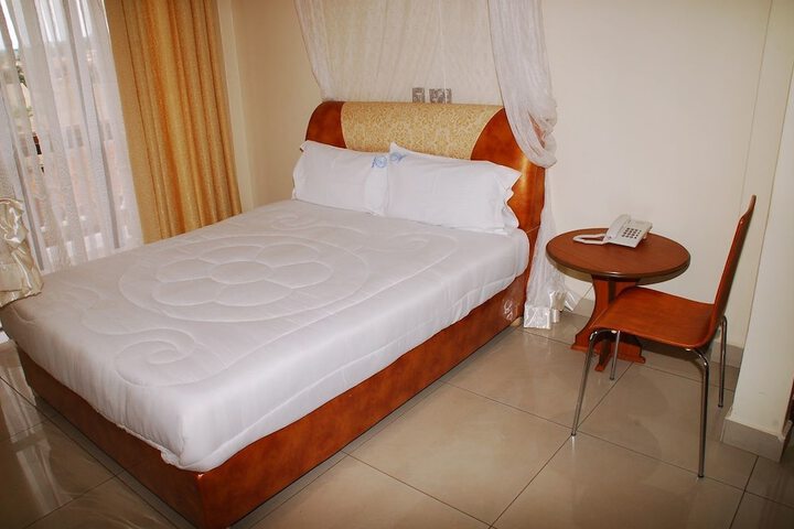 Room 5 of 26