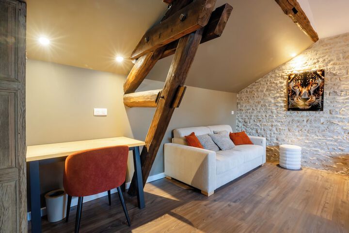 Room 4 of 47