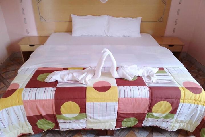 Room 25 of 66