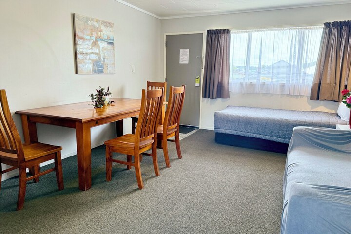 Room 21 of 36