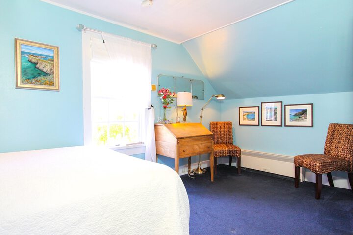 Room 11 of 42