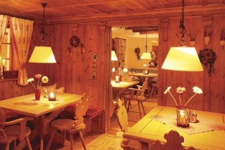 Room 5 of 25