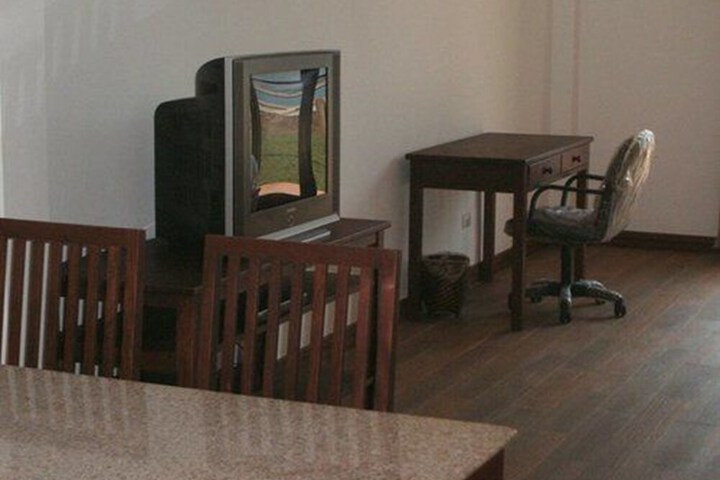 Room 9 of 27