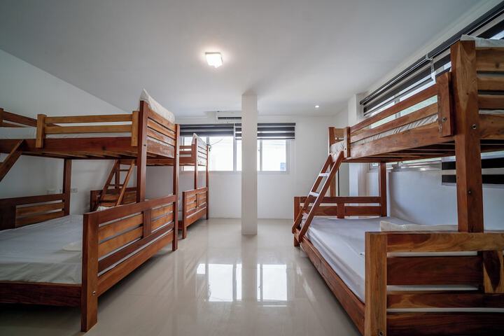 Room 12 of 70