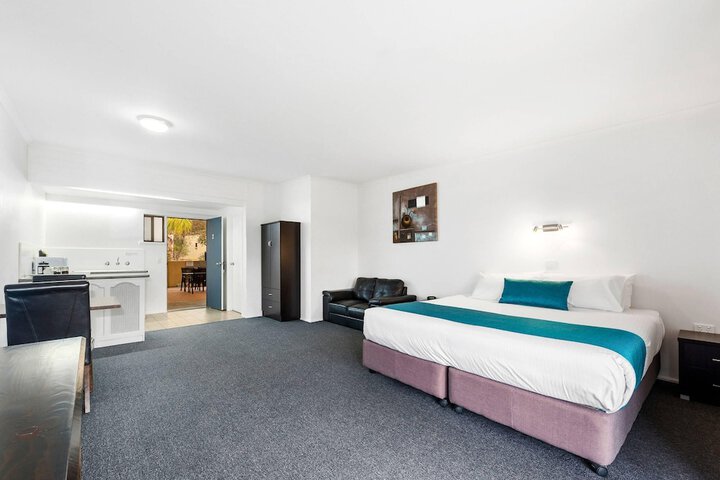 Room 13 of 49