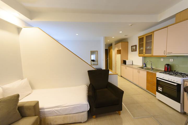 Room 18 of 48