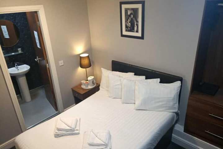 Room 19 of 41