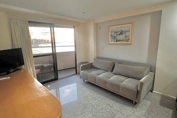 Room 10 of 31