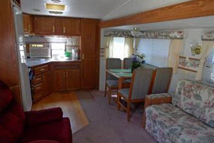 Room 13 of 27
