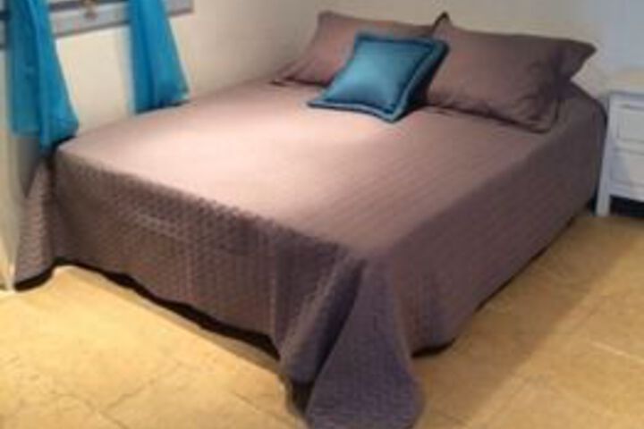 Room 8 of 22