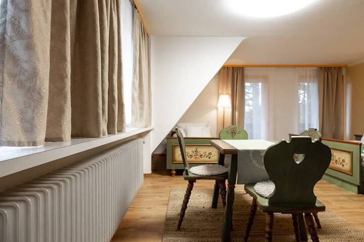 Room 47 of 76