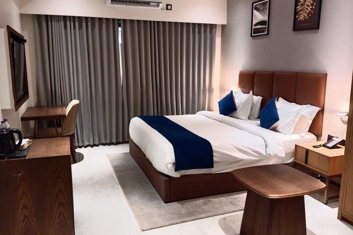 Room 16 of 53