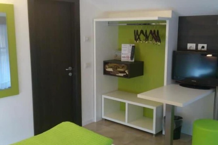 Room 15 of 58