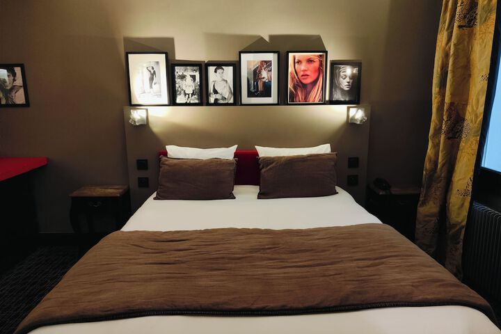 Room 49 of 74