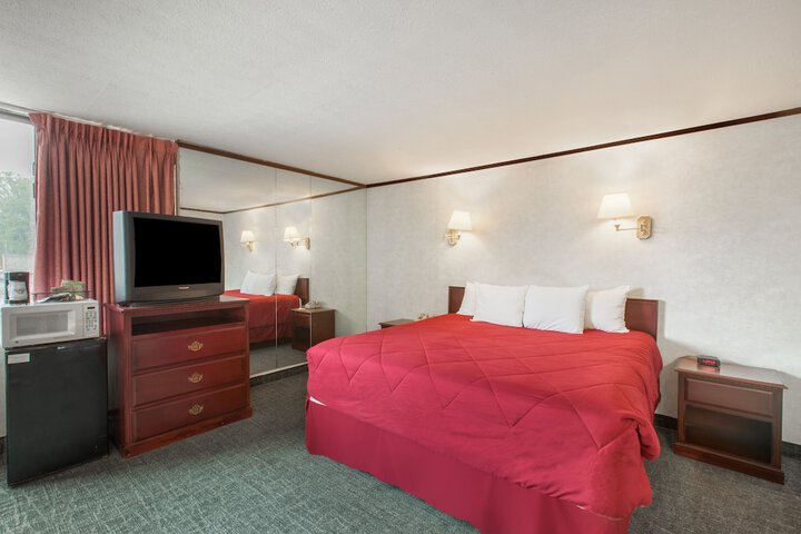 Room 2 of 16