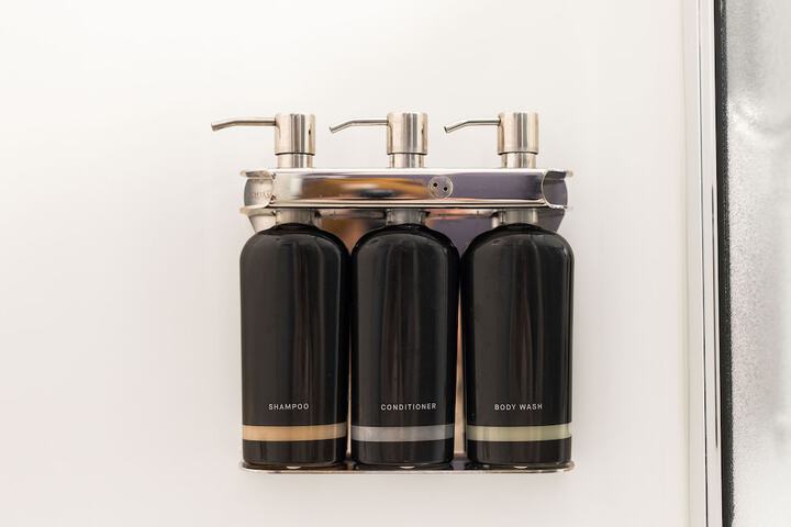 Bathroom amenities