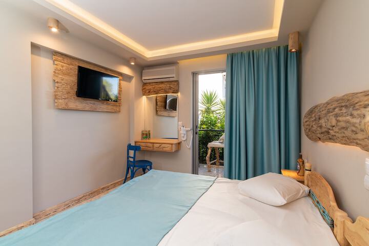 Room 17 of 161