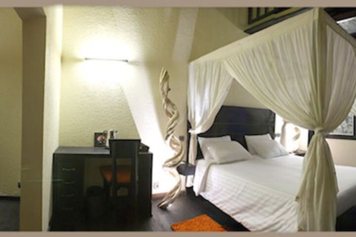 Room 7 of 36