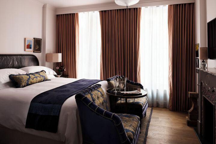 Room 10 of 97