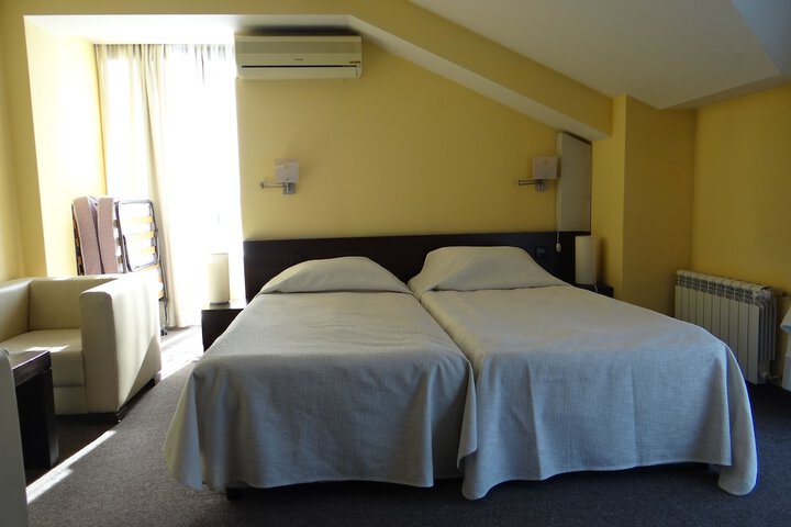 Room 16 of 46