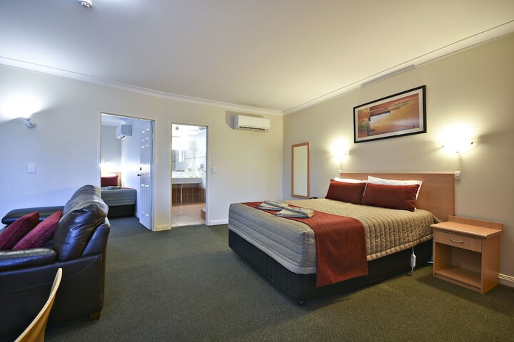 Room 7 of 46