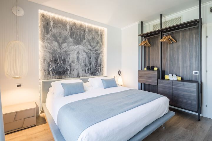Room 46 of 79